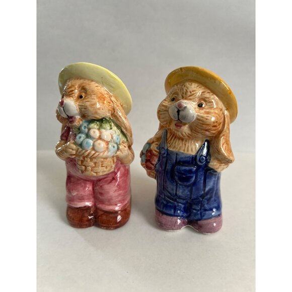 Vintage Ceramic Bunny Salt & Pepper Shakers With Hats & Basket Design E2 - Picture 1 of 6